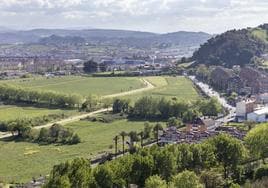 Imagen panorámica de parte de la extensa finca de La Remonta, en Santander.