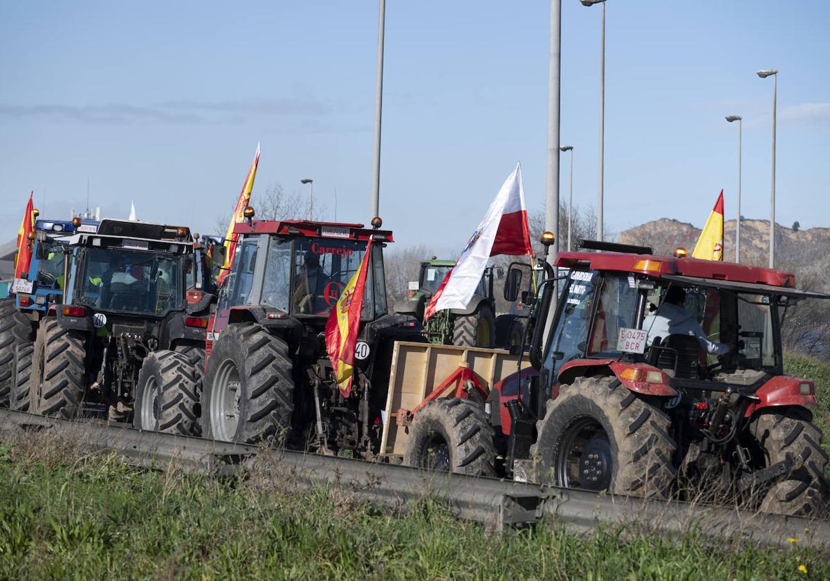 Tractorada de este martes en el Puerto de Santander.