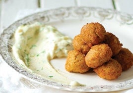 Croquetas de arroz y garbanzos.