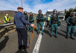 En Reinosa se han vivido momentos de tensión con la Guardia Civil.