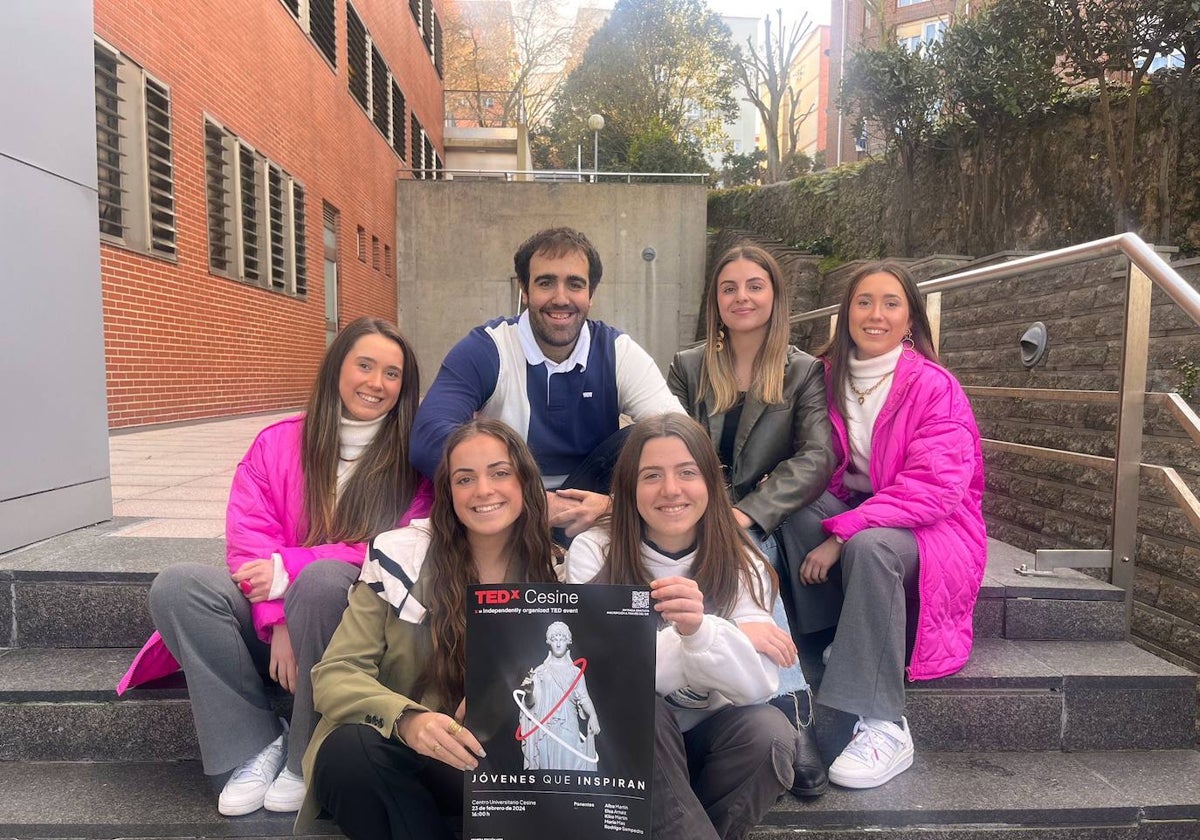 Los seis estudiantes de Cesine que organizan la conferencia