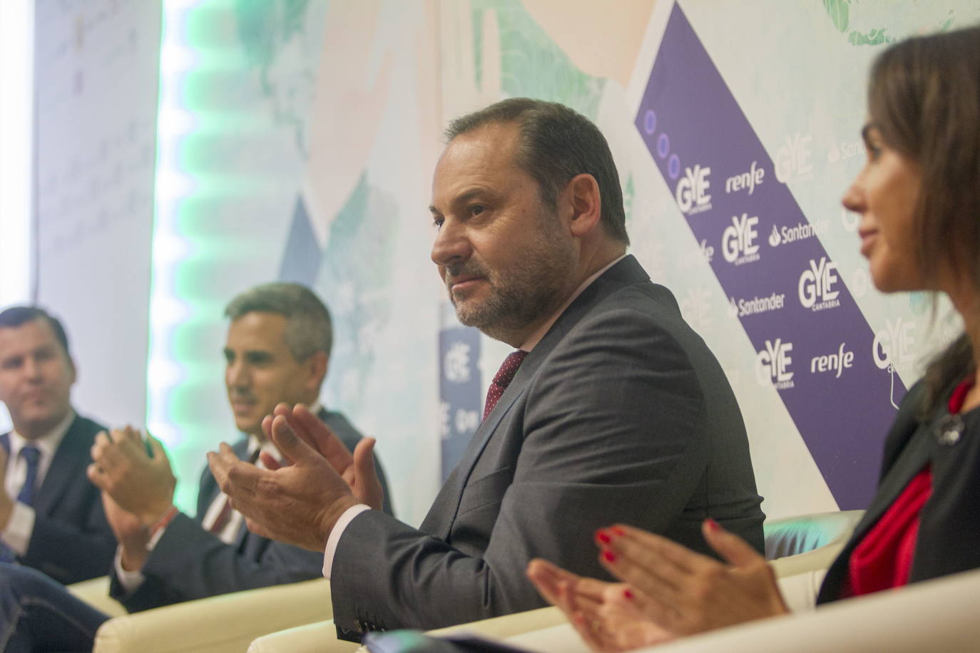 2019. Santander. El ministro participa, junto a Jacobo Pombo y Pablo Zuloaga en el Global Youth Leadership Forum.