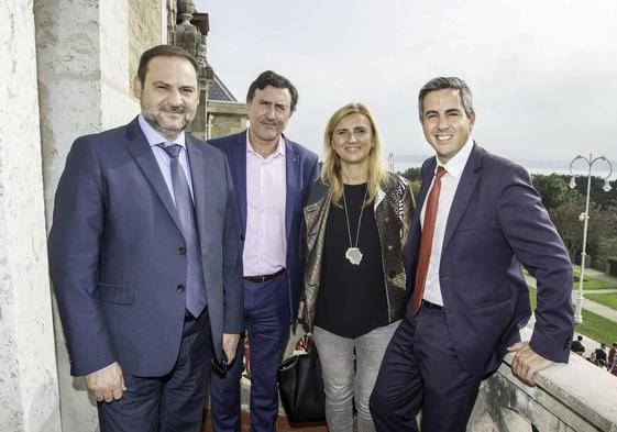 José Luis Ábalos, Francisco Fernández Mañanes, Noelia Cobo y Pablo Zuloaga, en 2018, en La Magdalena