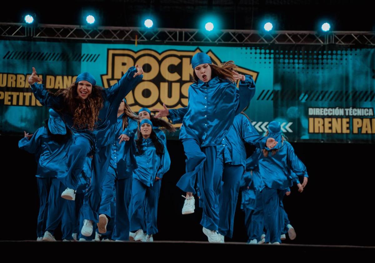 Imagen de participantes en el campeonato de danza urbana 'Rock da House' que acoge mañana Santander, bailando en la anterior edición.