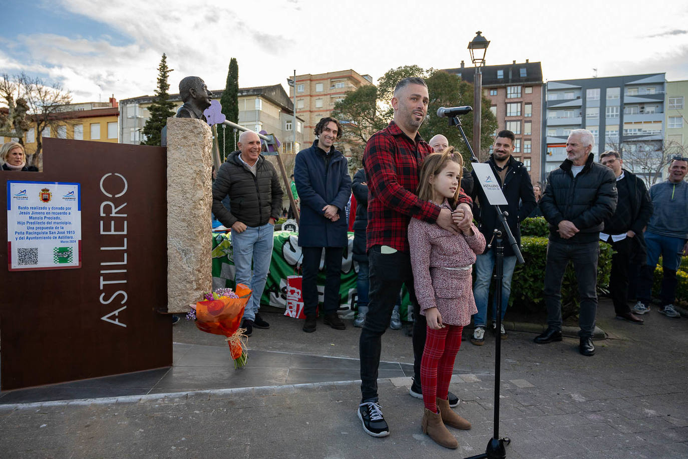 Manu Preciado dedicó unas palabras en el homenaje a su padre. 