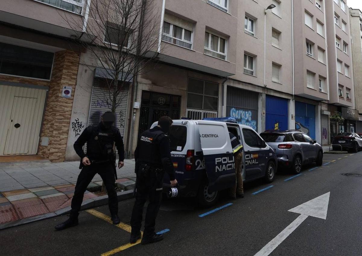 Imagen secundaria 1 - Muere una anciana de 101 años en Santander al incendiarse su vivienda