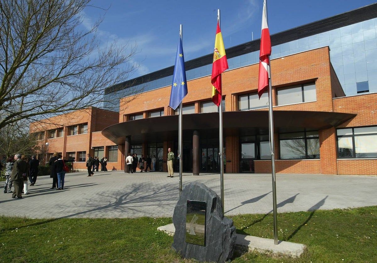 Entrada al Hospital de Sierrallana, en Torrelavega.