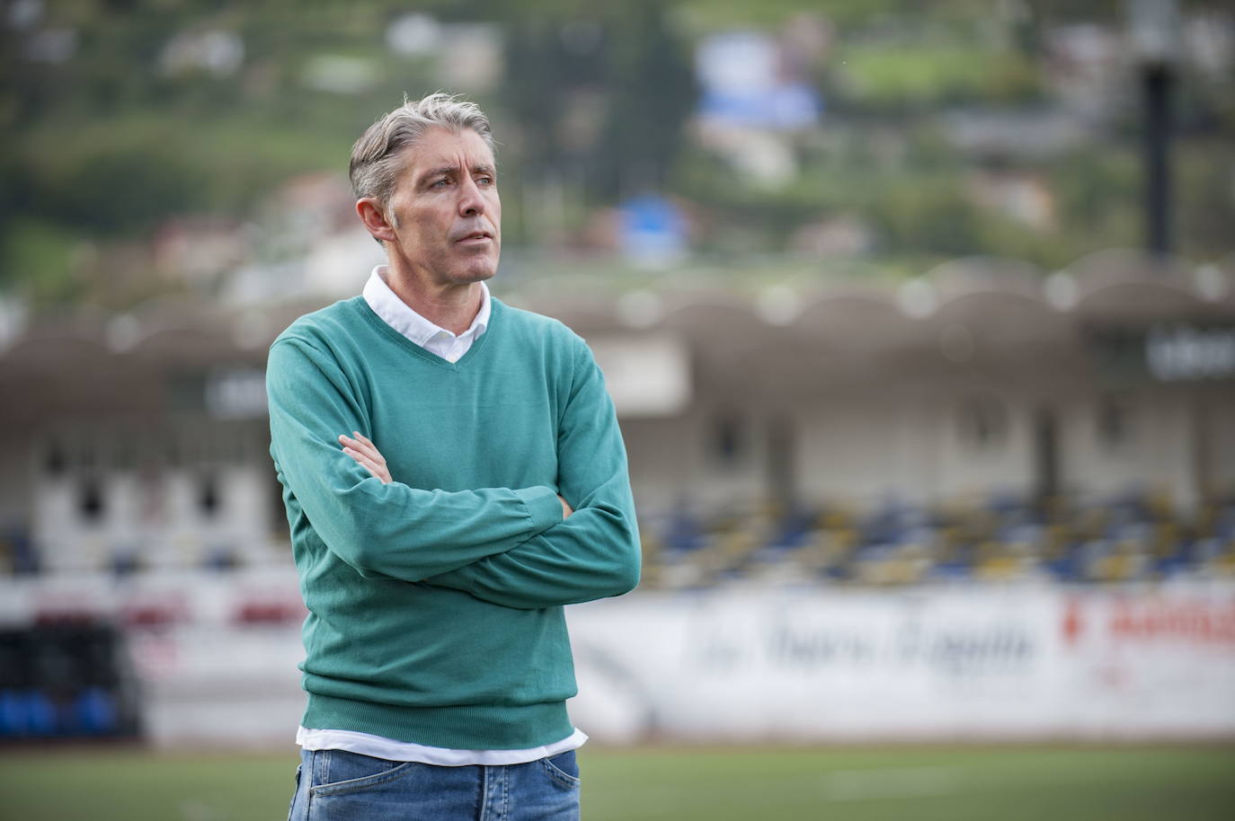 Paco Fernández, exentrenador del Racing y actual técnico del Real Oviedo juvenil.