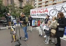 Concentración en Torrelavega para pedir justicia por la muerte de Florentino Gómez.