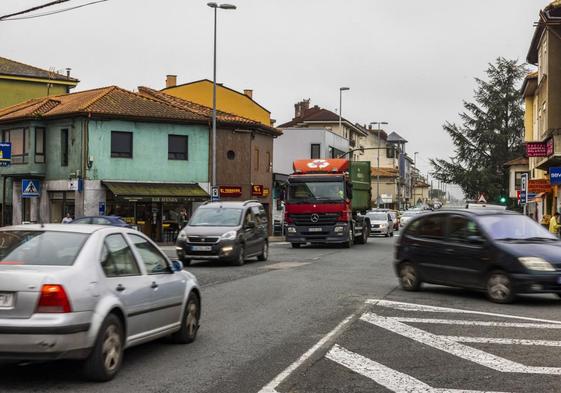 El famoso cruce de Sarón (uno de los puntos conflictivos más conocidos) en una imagen de ayer mismo.