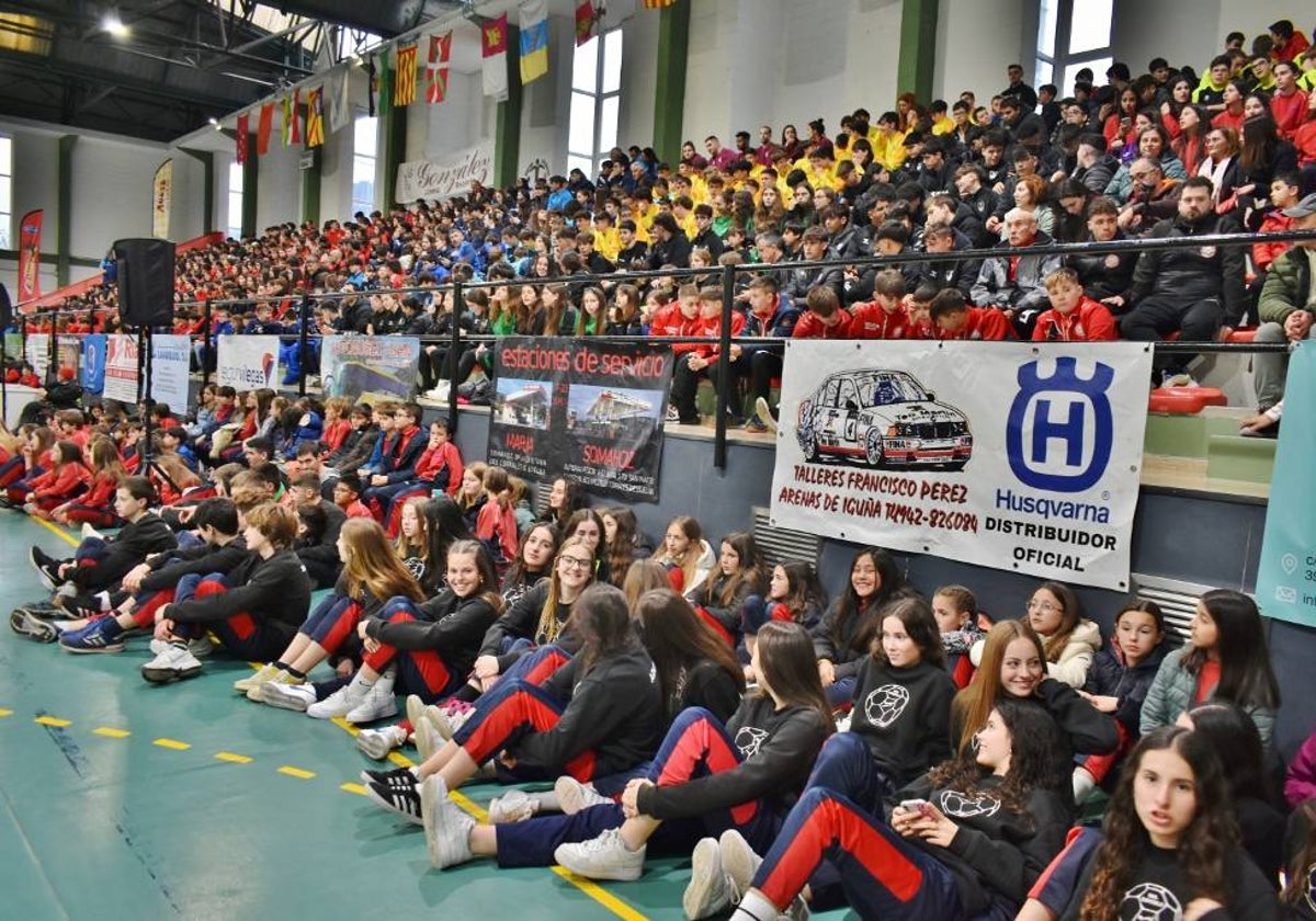 Cientos de jugadores han invadido el valle de Buelna.