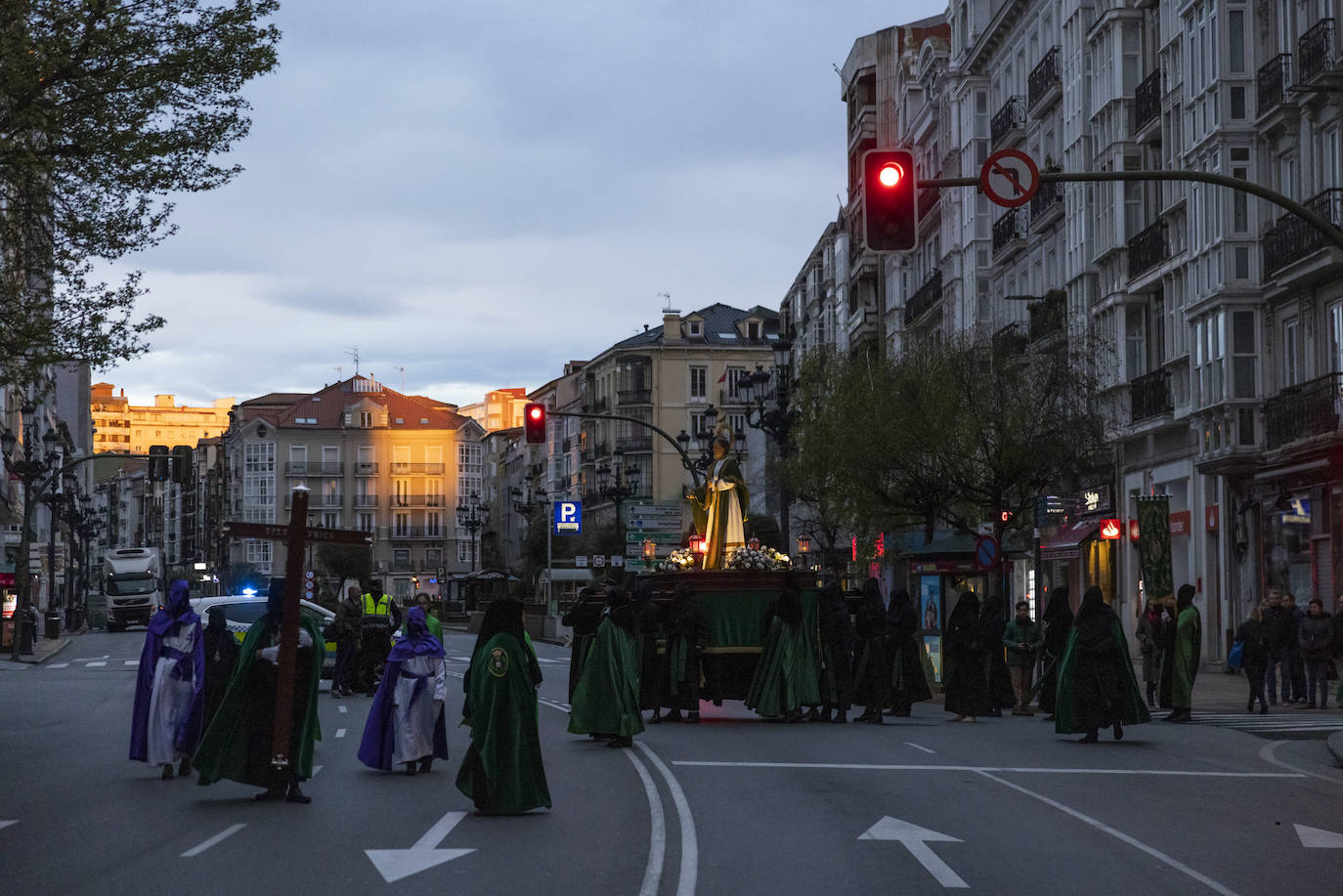 La procesión obligó a cortar el tráfico en la calle Jesús de Monasterio