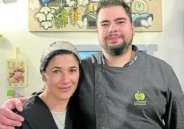 Mónica Calderón y Borja Mier son los propietarios de La Pradera y ambos son cocineros.
