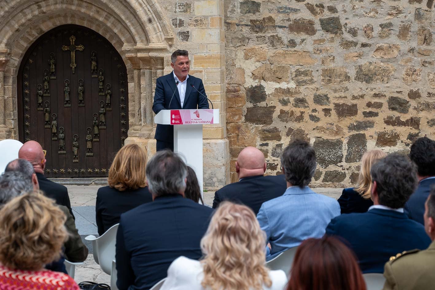 Alejandro Sanz, en un momento de su discurso, en el que reconoció sentirse orgulloso de recibir el galardón junto a la ONT. 