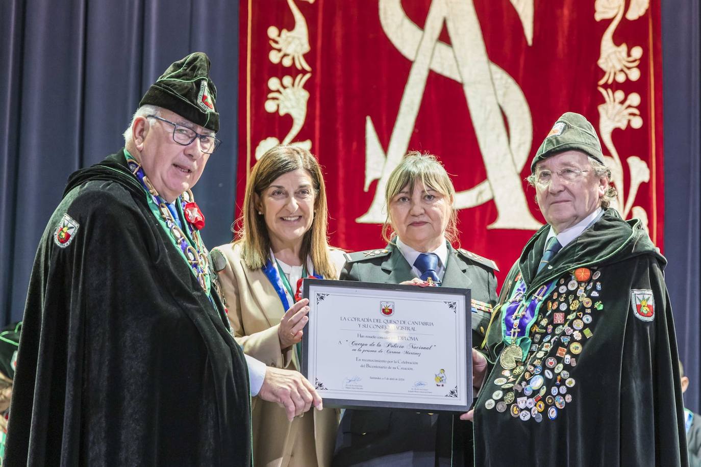 Adolfo Izaguirre, María José Sáenz de Buruaga, Pilar Martínez y Miguel Ángel Díaz.