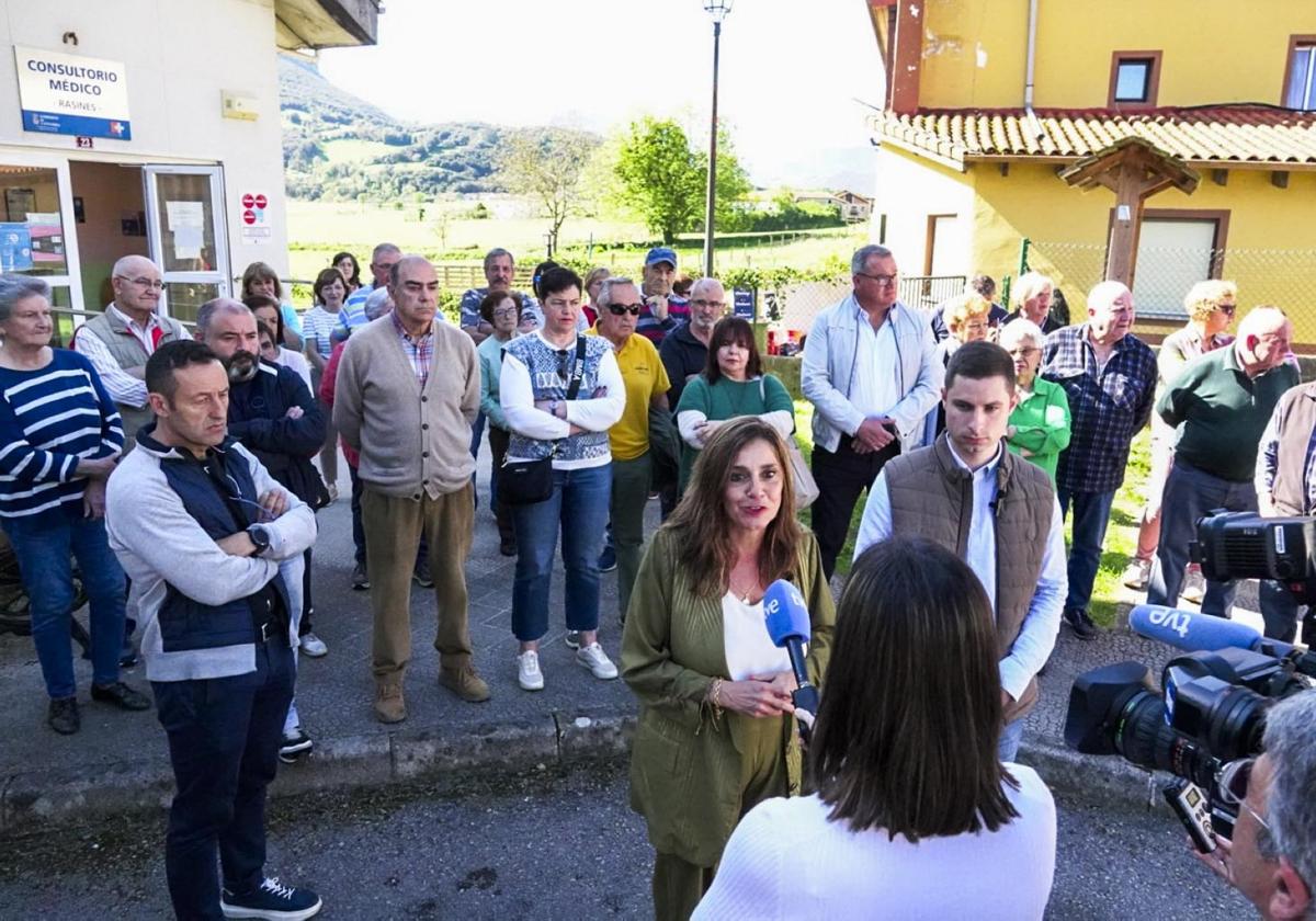 Reunión de los regionalistas interesados en resolver el problema de la falta de facultativos.