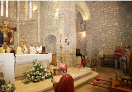 El obispo de Palencia presidió la Misa del Peregrino en la iglesia del monasterio