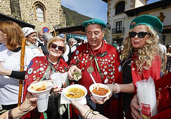 El folclore y la gastronomía han sido dos de los grandes protagonistas de la mañana..