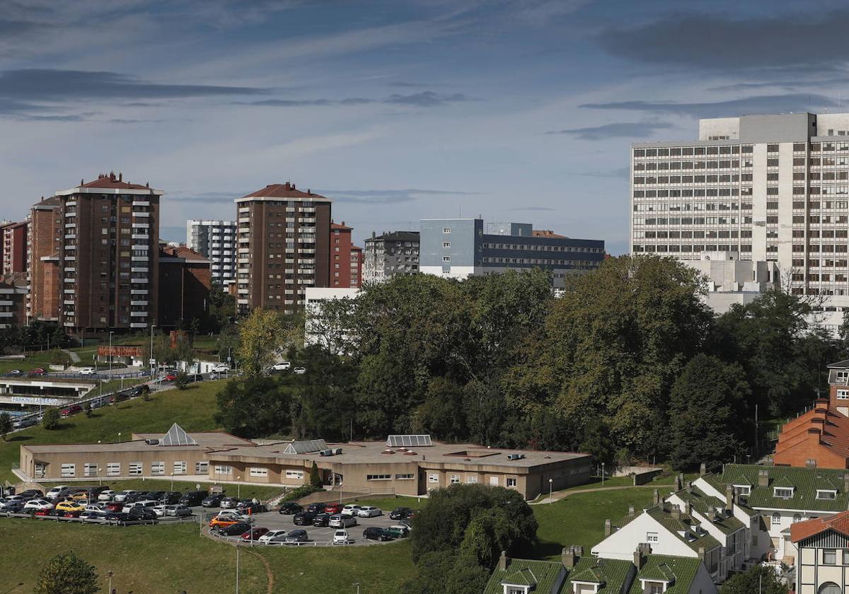 Vista de la Residencia Cantabria, que será demolida para construir el Parque Científico de la Salud.