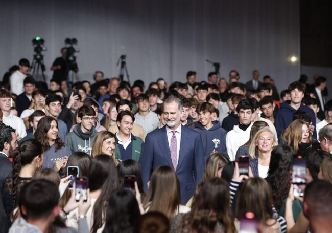 El Rey, a su llegada al salón del Palacio de Exposiciones.