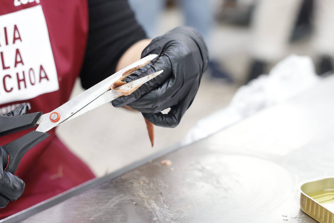 La elaboración de la anchoa es minuciosa y totalmente artesanal. 