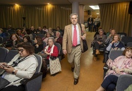 Graciano Palomo, a su llegada al Ateneo de Santander.