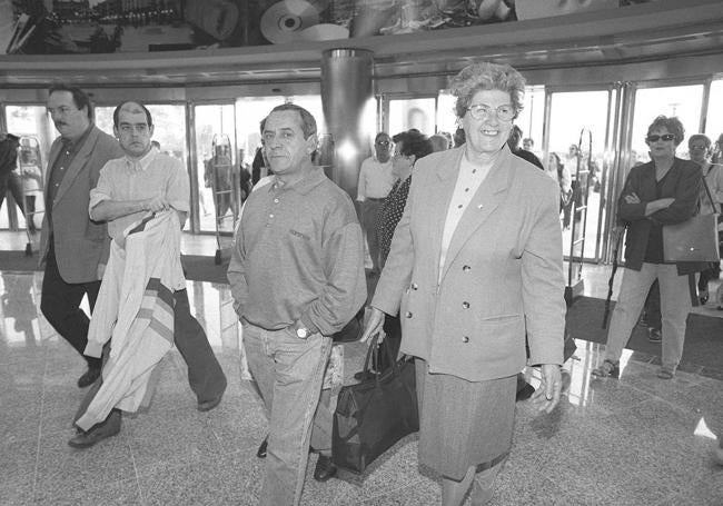 Los primeros clientes entraron al centro comercial a las 10.00 horas del 7 de mayo de 1999.