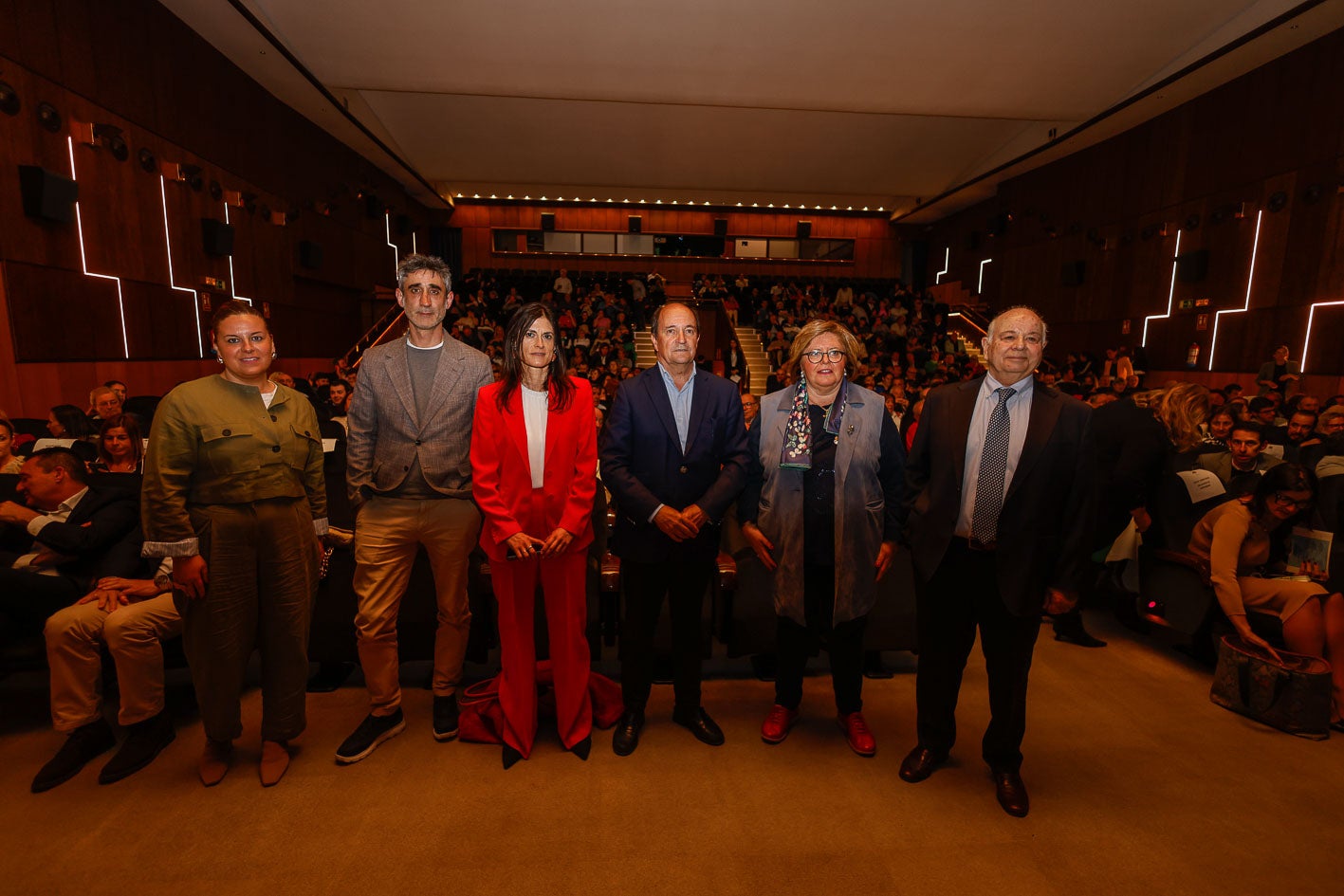 Cristina Arienza, Juan Dañobeitia, Laura Velasco, Modesto Piñeiro, Nieves Bolado e Indalecio Sobrino.