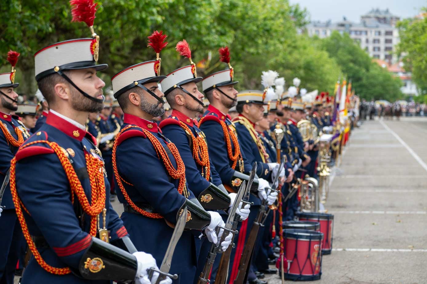 Guardias en formación durante el desfile.