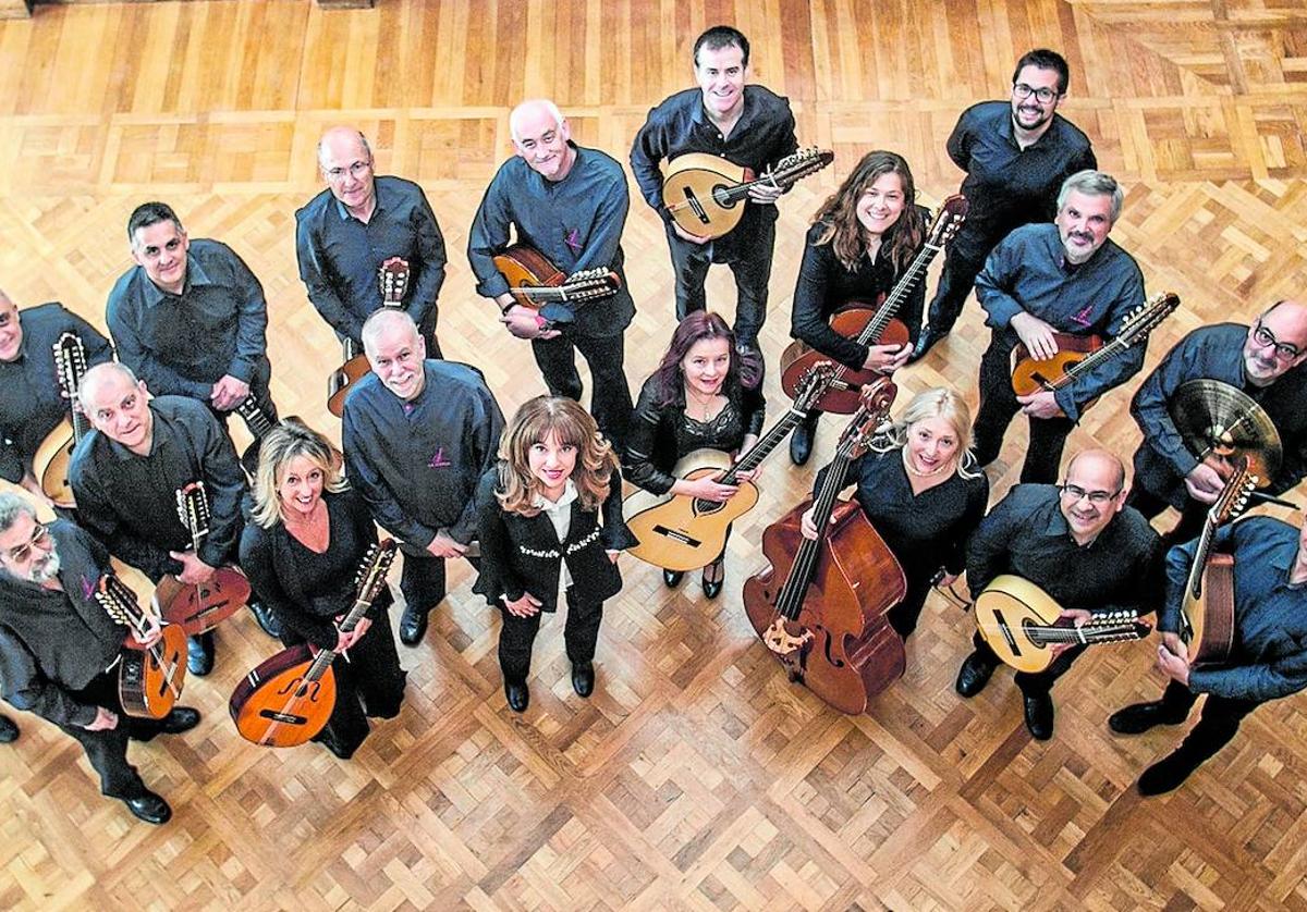 Los miembros de la Agrupación Albéniz ofrecerán hoy un concierto en la sala santanderina Los Ángeles.