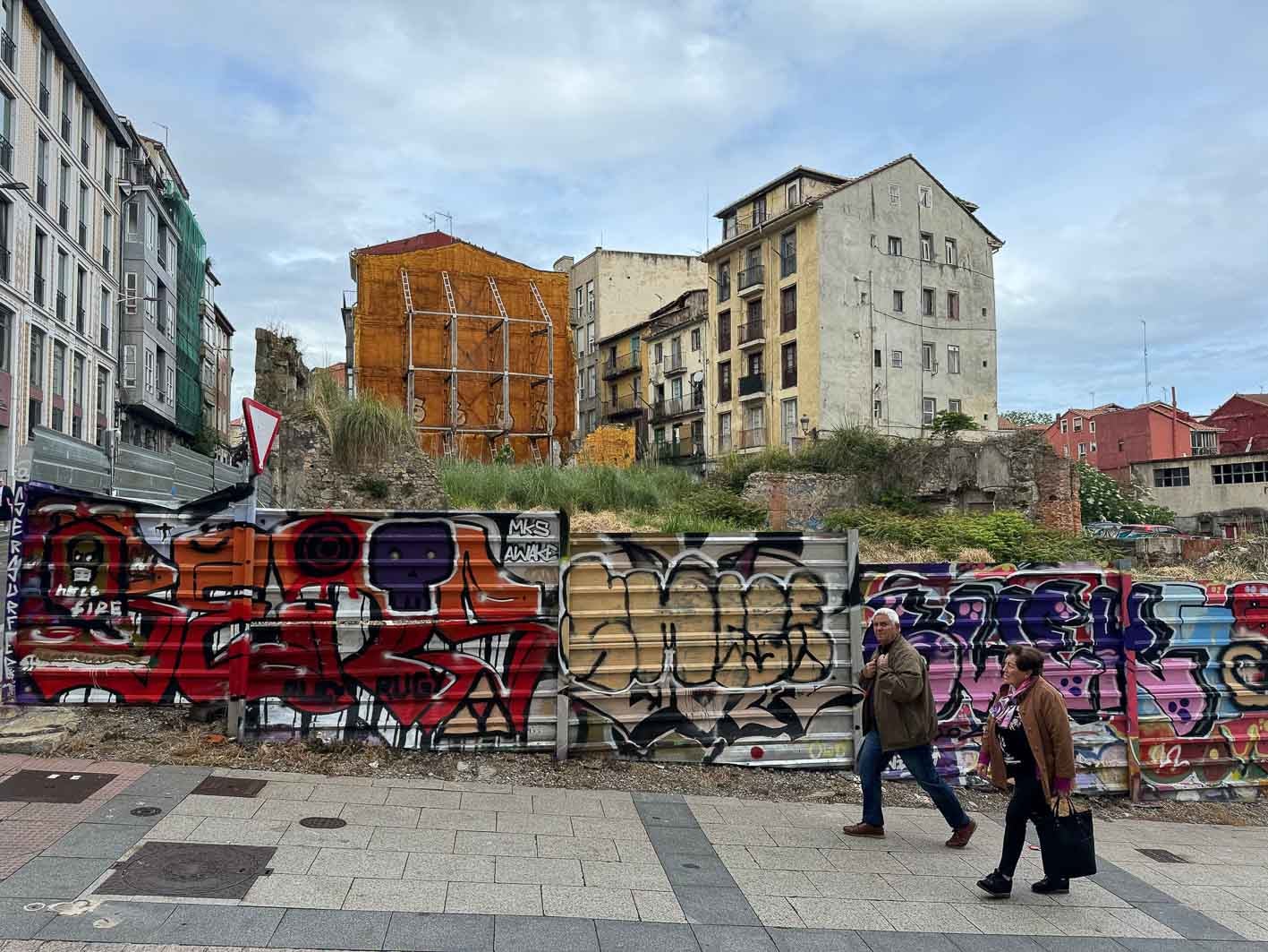 El céntrico barrio de Santander lleva décadas sumido en la decadencia.