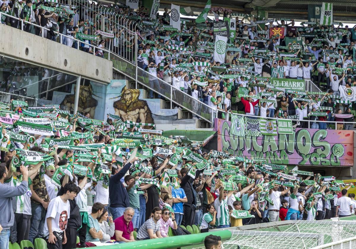 Las gradas de los Campos de Sport durante el partido frente al Elche, uno de los llenos de esta temporada.