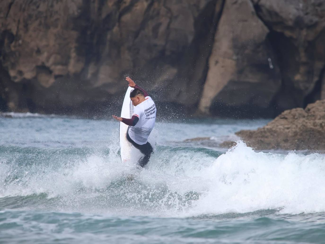 La Federación Cántabra de Surf ha señalado que ha sido «un intenso fin de semana de surf» y «un éxito de participación