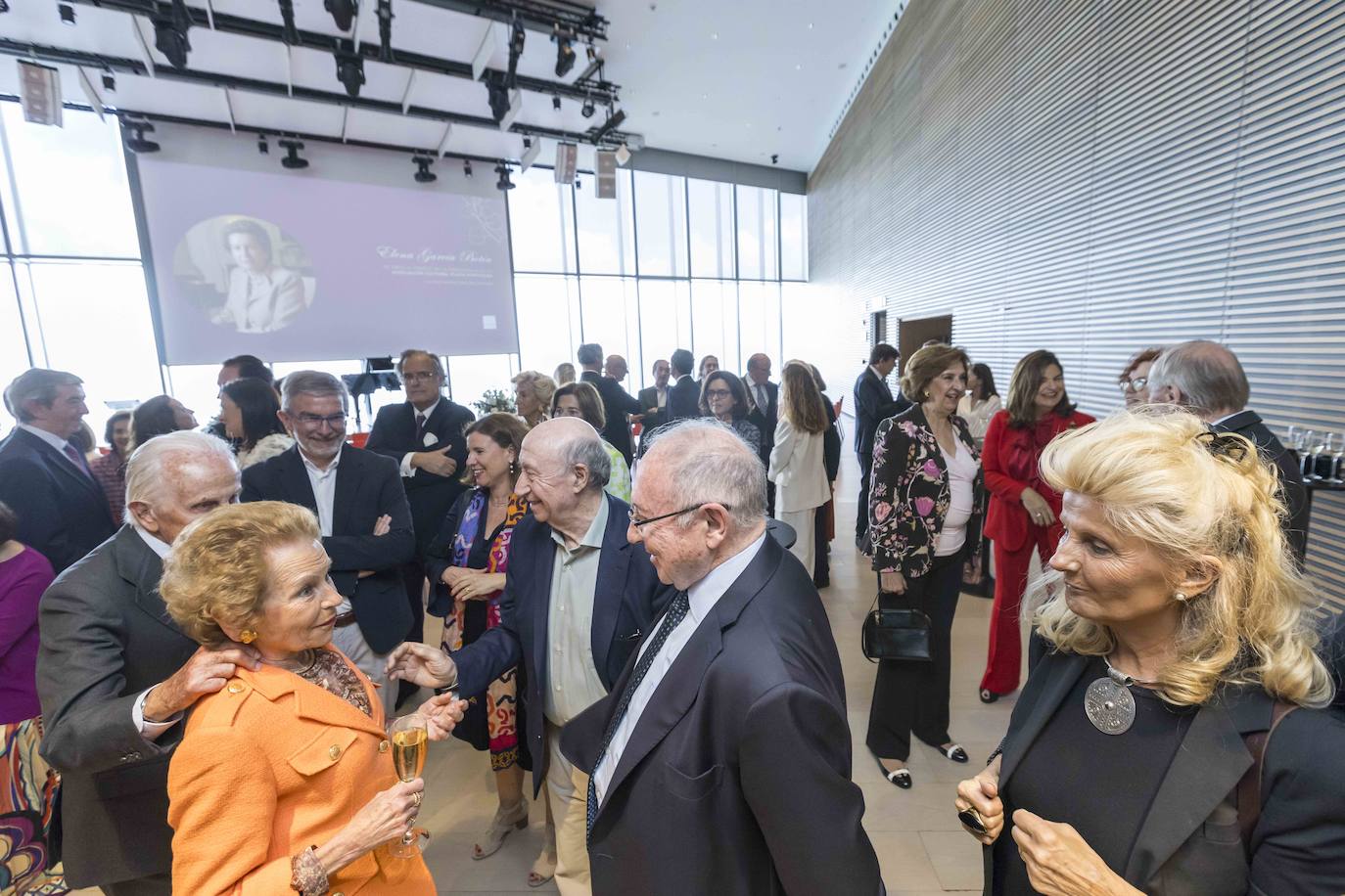 Saludando a José Luis Bonet, presidente de la Camara de Comercio de España