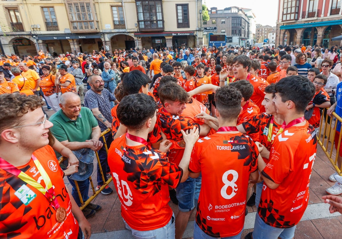 El homenaje al Bathco, en imágenes