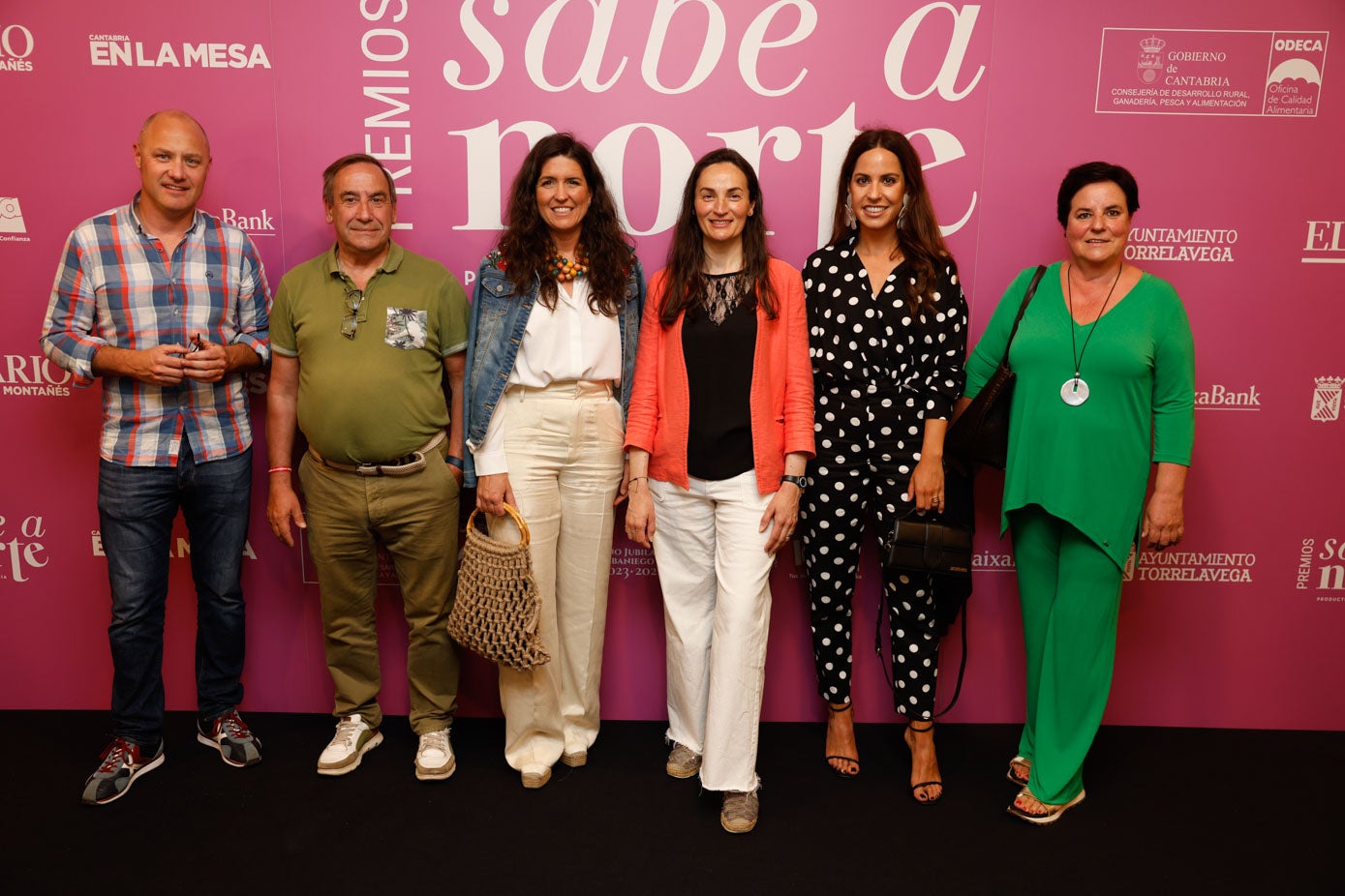 Pedro González, Santi Flor, Ana Manrique, Elvira Abascal, Laura Riva, Maria Ángeles Sáinz. 