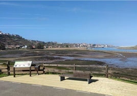 Vista de Suances desde la senda ciclable.