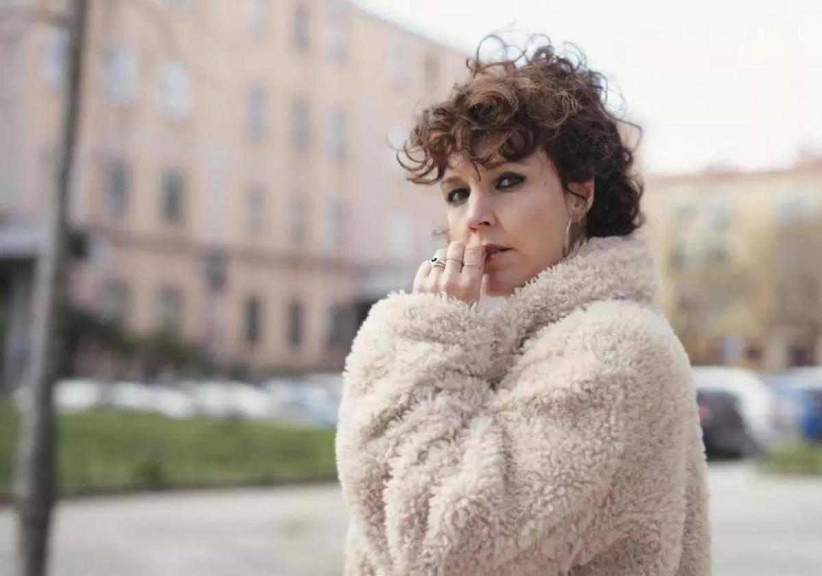 La escritora y editora Sabina Urraca acaba de publicar su regreso literario, 'El celo'.