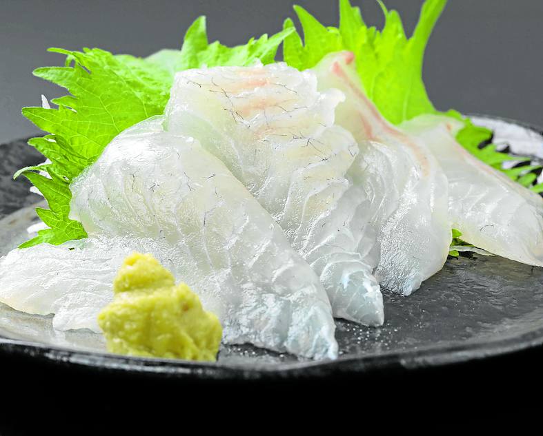 Shashimi de pescado blanco.