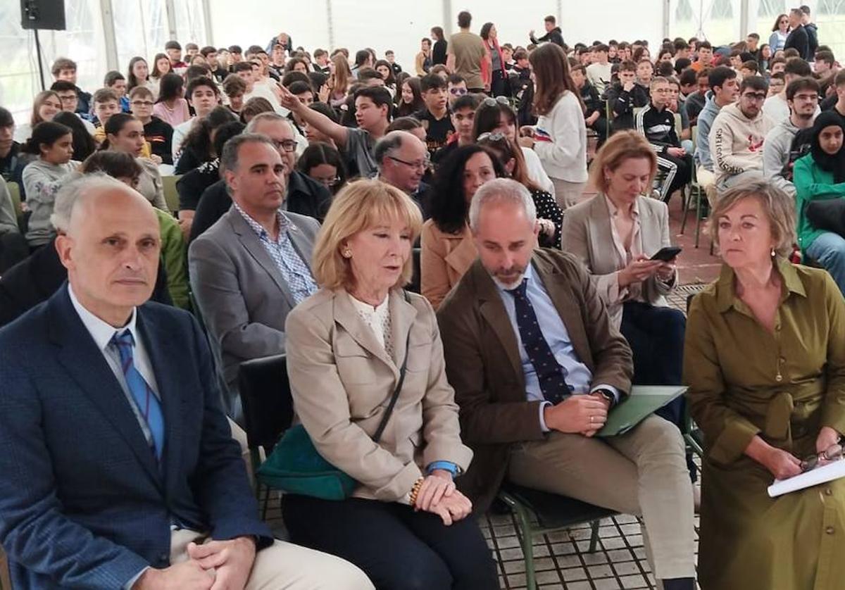 El instituto Estelas de Cantabria de Los Corrales conmemora sus Bodas de Plata