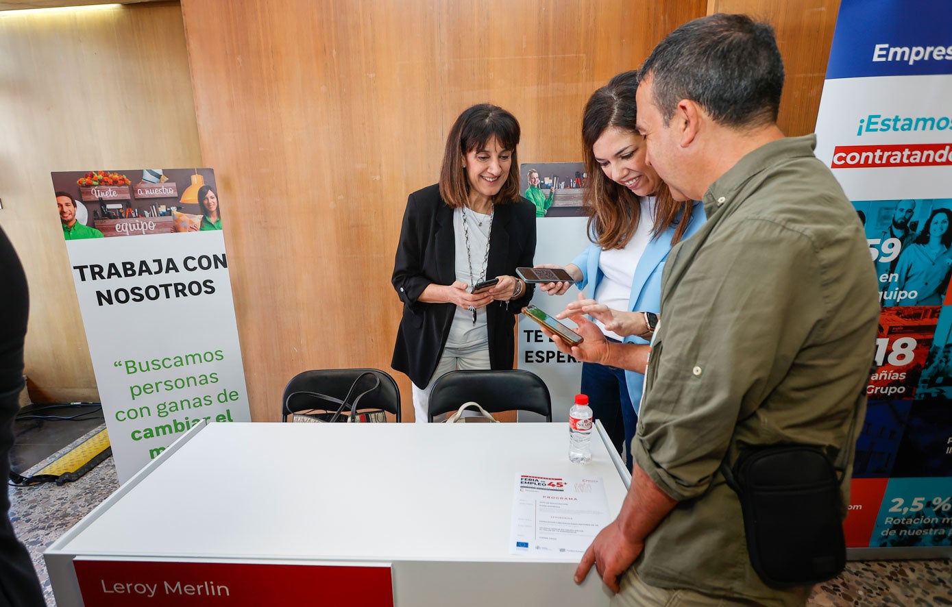 El presidente de la Cámara, Carlos Augusto, ha asegurado en la inauguración que «una sociedad madura no se puede permitir que su talento más cualificado se desaproveche».