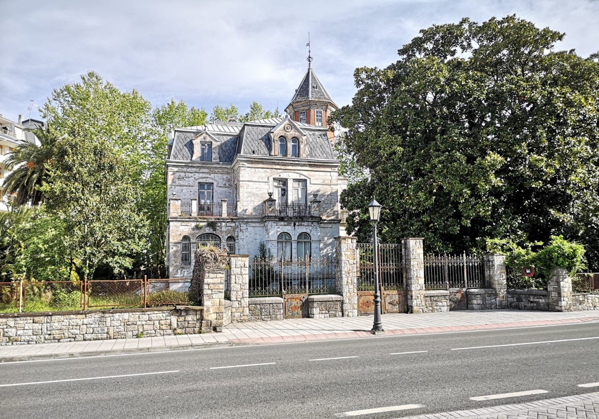 Palacete Villaluz en Colindres.