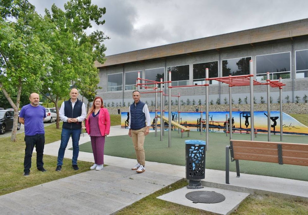 Martínez, Arranz, Cintia González y Conde en la inauguración del parque.