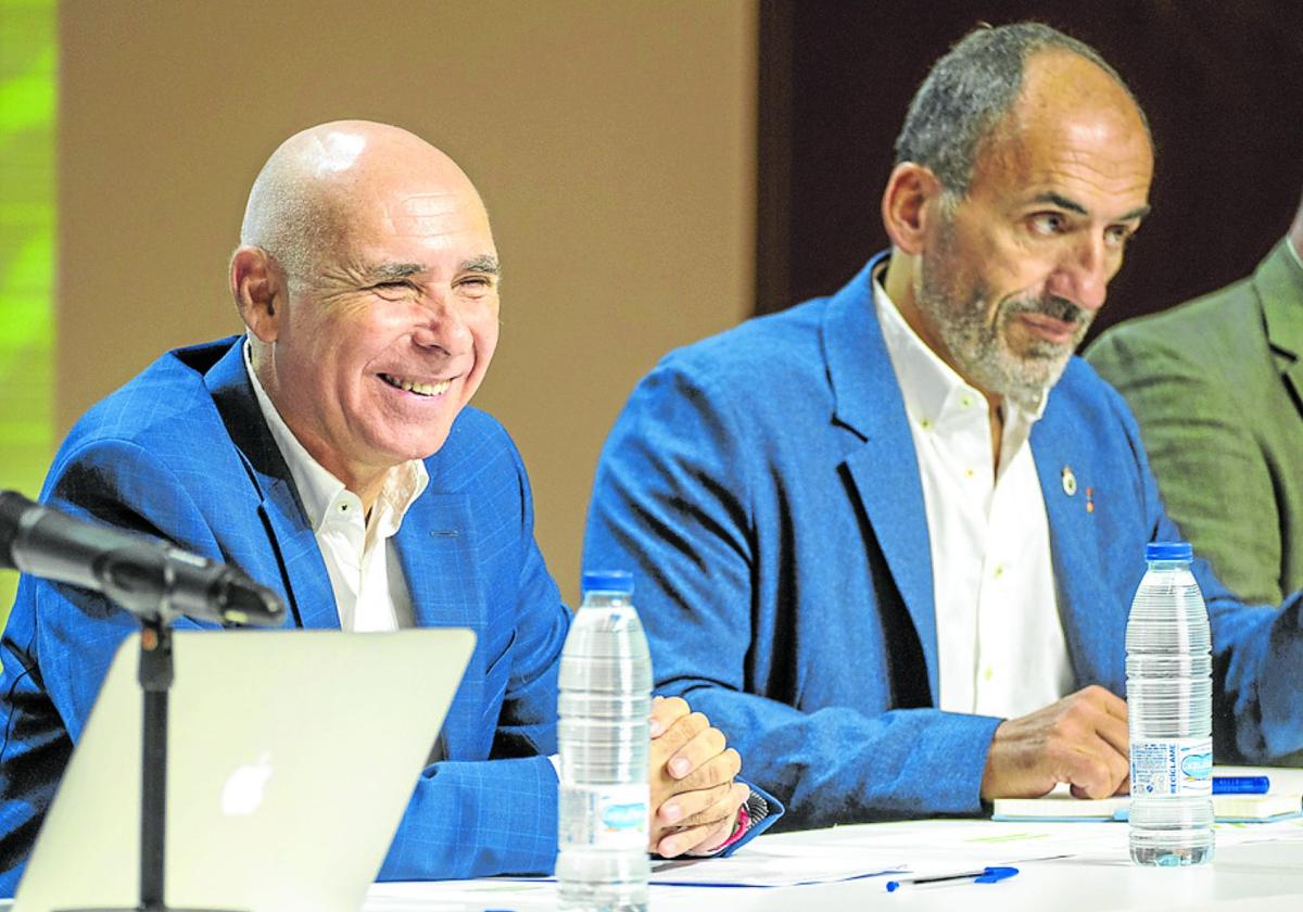 Manolo Higuera y Sebastián Ceria, durante la última Junta General de Accionistas.