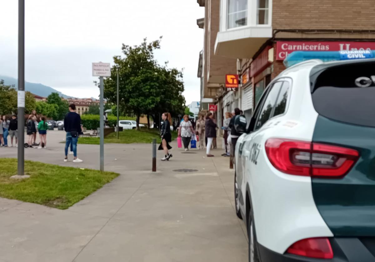 Agentes de la Guardia Civil acudieron hasta el lugar donde se produjeron los hechos tras recibir el aviso.