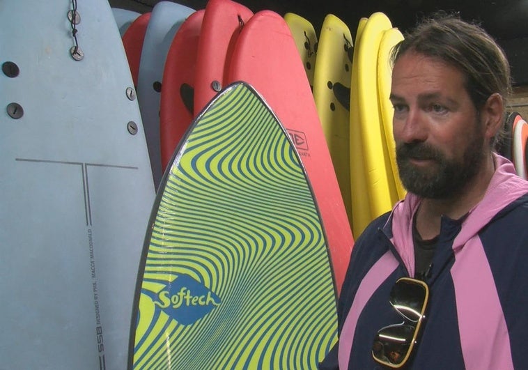 Pedro García Duque en su escuela en la Primera Playa de El Sardinero