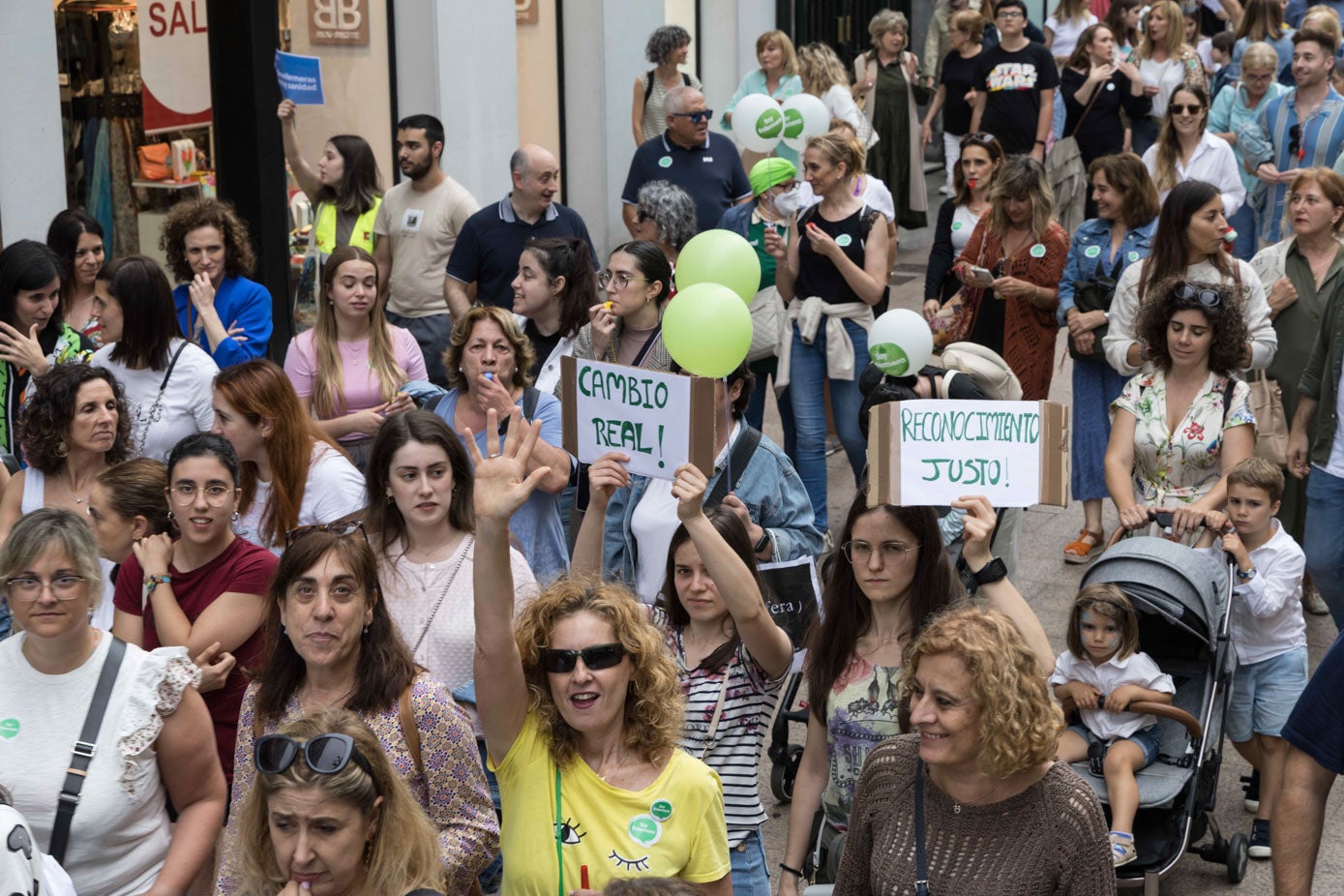 Las profesionales (mujeres, en su mayoría) piden cambios en la consideración de la actividad