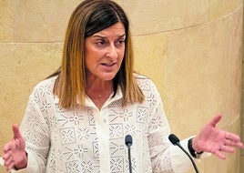 María José Sáenz de Buruaga durante su discurso en el Debate sobre el Estado de la Región.