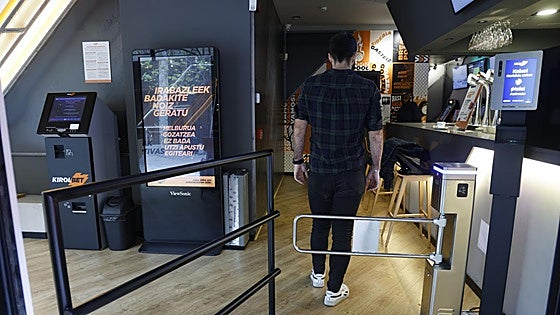 El Gobierno abre la vía para revisar la distancia permitida entre locales de juego en Santander