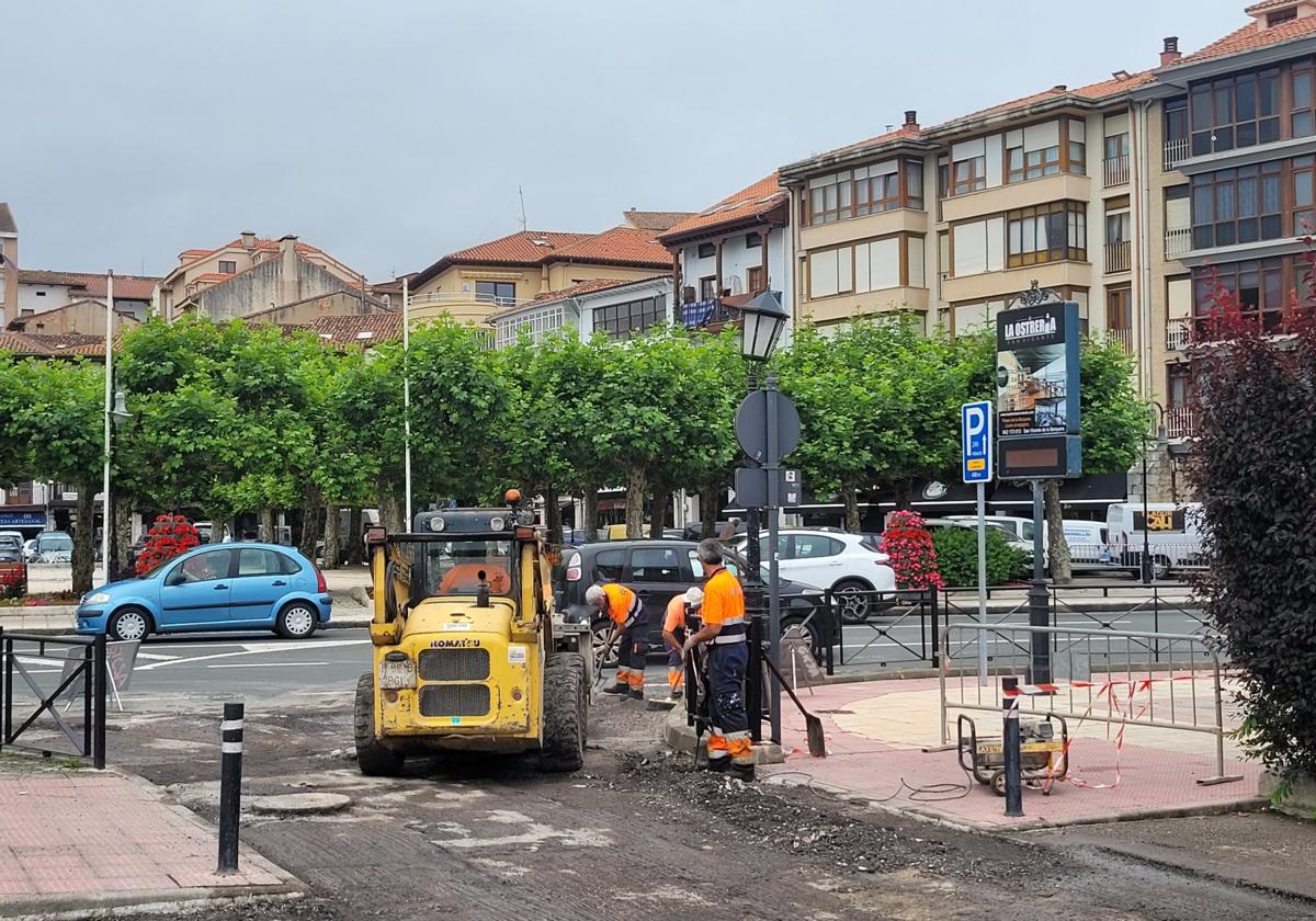 Trabajos de asfaltado en la Avenida Antonio Garelly de San Vicente.